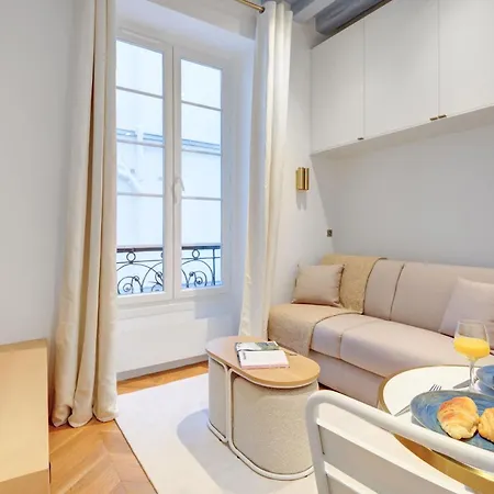 Apartment Bnbnova - Le Marais & Notre-dame Paris